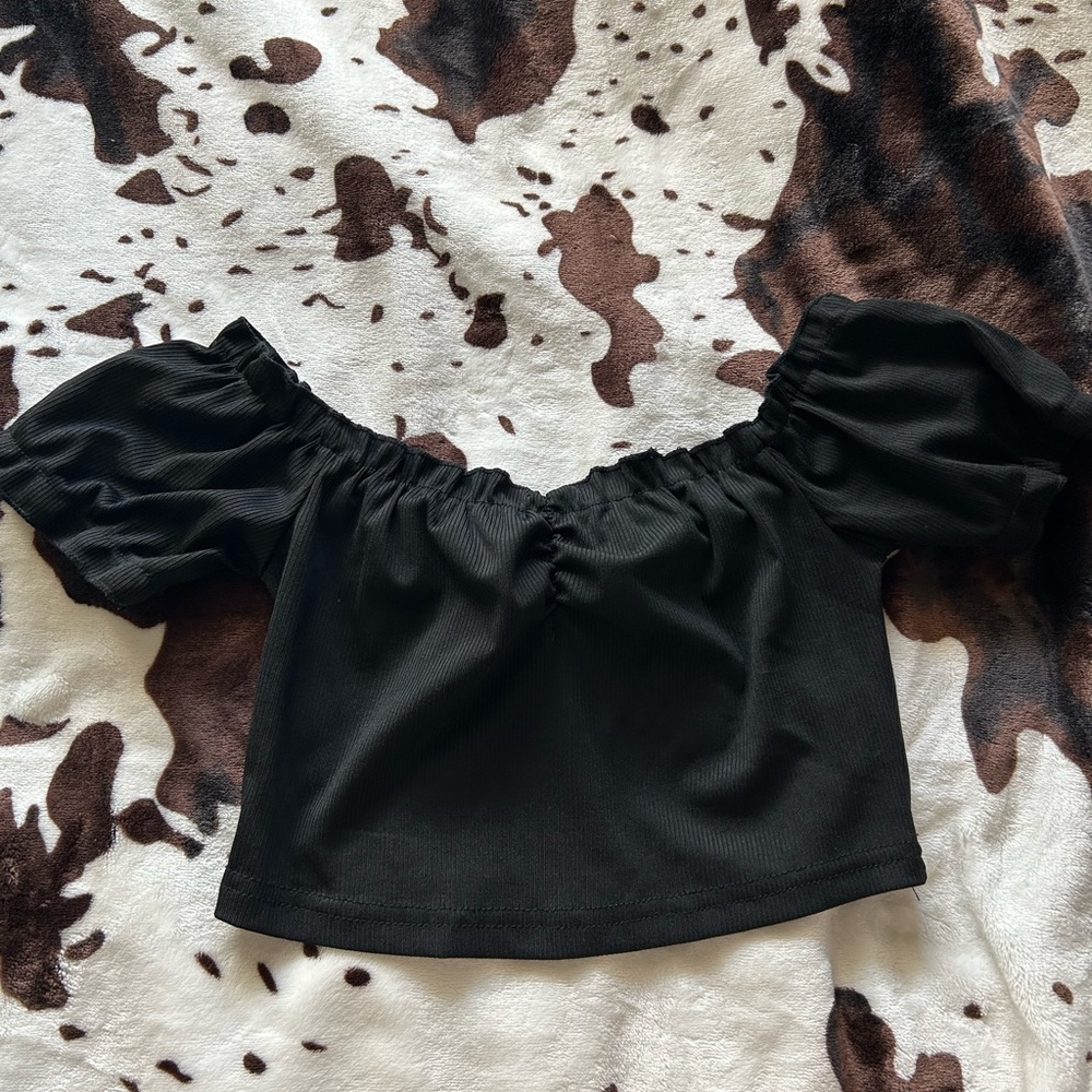 Off the shoulder shein crop top